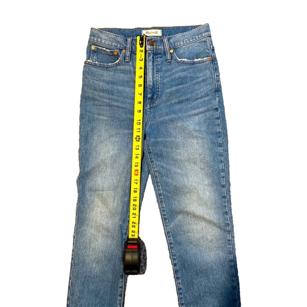 Madewell NWOT Classic Straight Jeans in Nearwood Wash - Picture 4 of 10